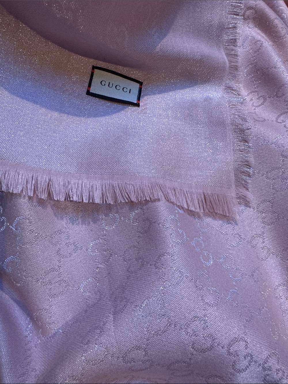 Gucci Light Pink GG Jacquard Shawl Scarf - Picture 3 of 16